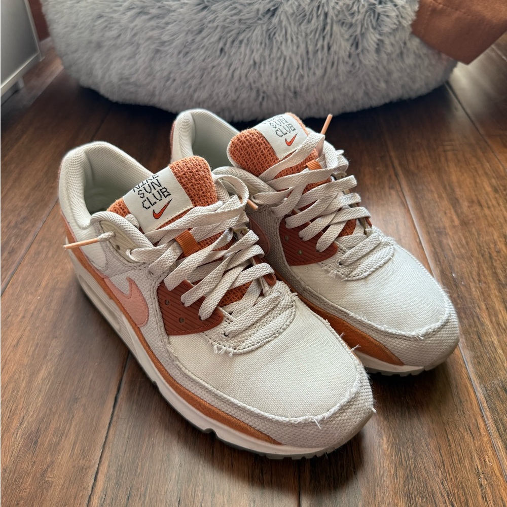 Nike Sun Club Sneakers in White and Orange